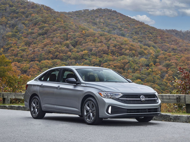 2022 Volkswagen Jetta: surprisingly good on gas