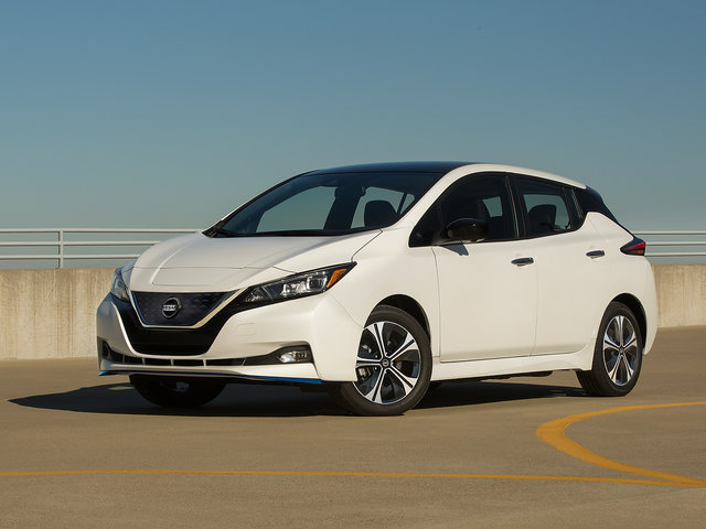 2022 Nissan LEAF vs. 2022 Chevrolet Bolt: For peace of mind
