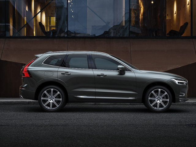 Pre-owned Volvo XC60 and S60 among best used vehicles for teens according to IIHS