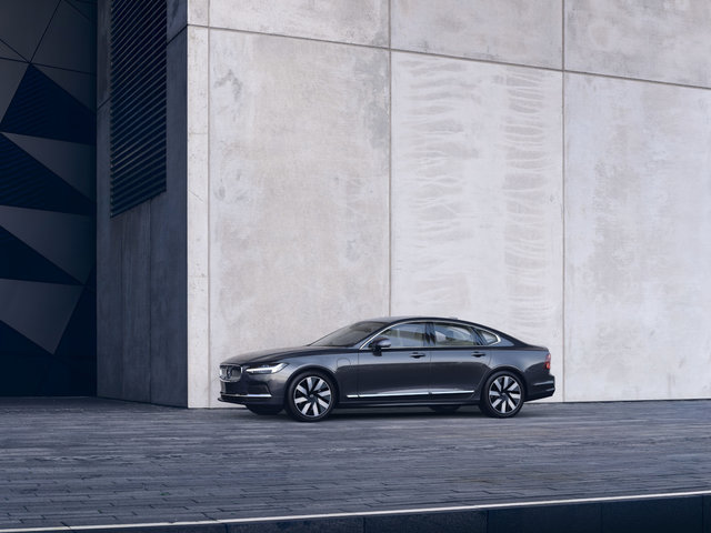 Three Things that Set the Volvo S90 Recharge Apart