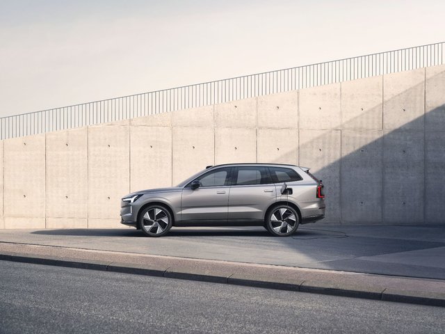 Exploring the Innovative Features of the Volvo EX90 in 3 Points