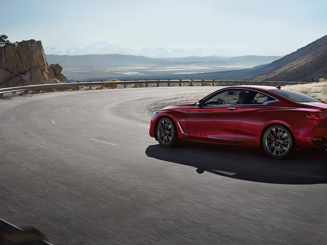 2017 Infiniti Q60: tons of power in a sleek package
