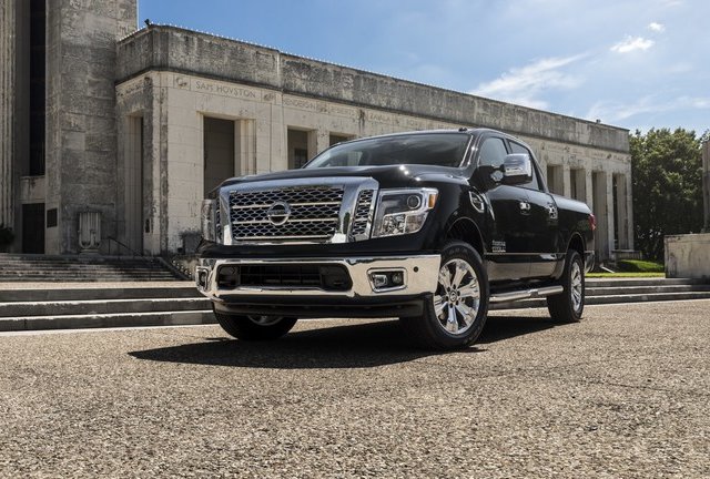 2017 Nissan Titan versus Ford F-150 in Burnaby: how to choose