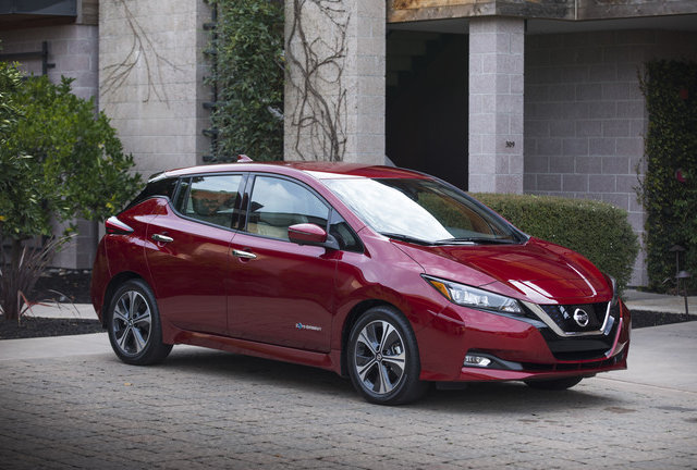 2018 Nissan LEAF first electric car to win Green Car of the Year