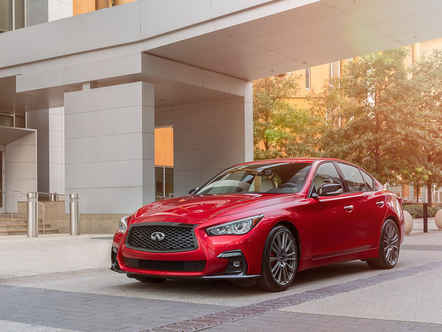 Three reasons to buy a 2021 Infiniti QX50 vs a 2021 Acura TLX