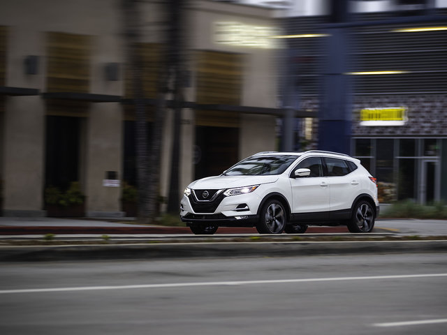 Nissan Qashqai 2021 vs Hyundai Kona 2021: Choose the option with more space inside