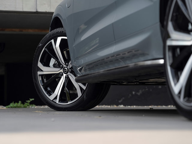 What are your winter tire options on the Volvo XC60?