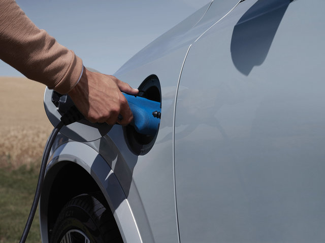 The Difference Between Recharge PHEV Models and Electric Models