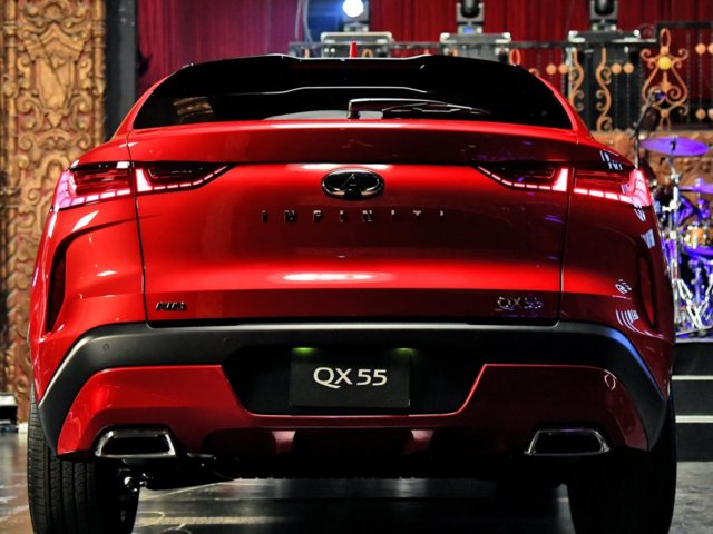The Differences Between the 2022 INFINITI QX50 and QX55