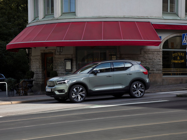 The Technologies that Help the 2022 Volvo XC40 Recharge in Winter