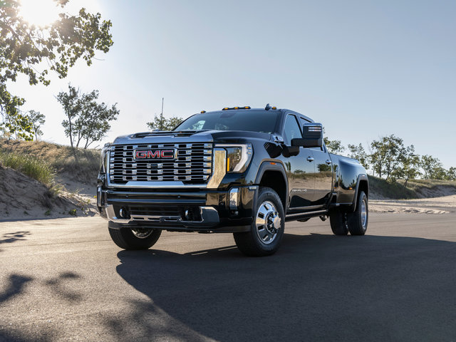5 Things to Know Before Buying a 2026 GMC Sierra HD for Towing