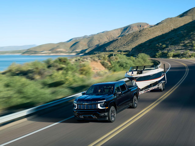 What Sets the 2027 Silverado 1500 High Country Apart From the Rest of the Lineup?