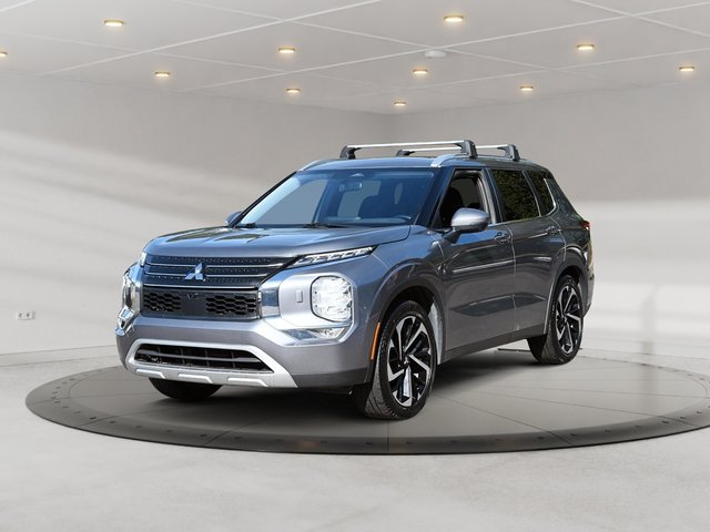2023 Mitsubishi Outlander LE S-AWC + GPS + TOIT OUVRANT + CARPLAY + CAMERA
