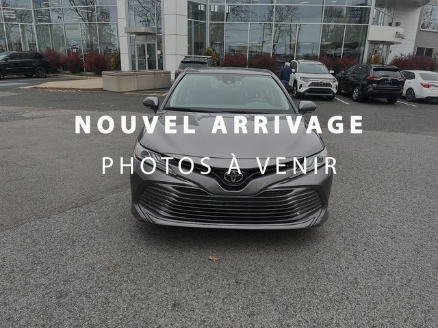 Toyota Camry XLE + SIEGES EN CUIR + TOIT PANORAMIQUE 2020