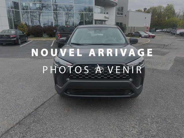 2025 Toyota COROLLA CROSS L + SEULEMENT 676 KM