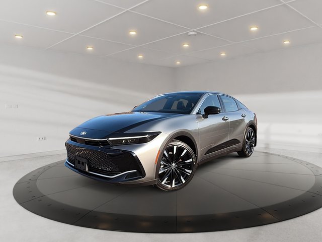 Toyota Crown Platinum HYBRID + AWD + CUIR + TOIT + JBL + 20po 2023