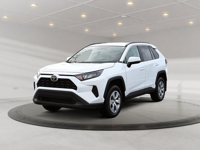 Toyota RAV4 LE 2021