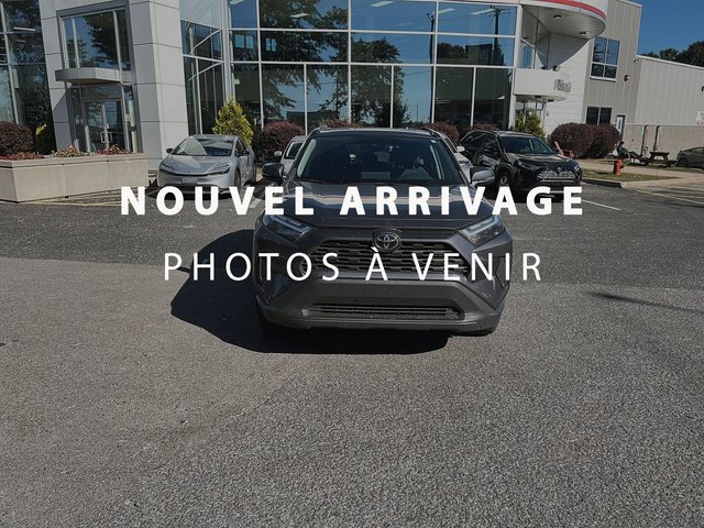 Toyota RAV4 XLE + TOIT OUVRANT + SIEGES CHAUFFANT + 52952 KM 2022