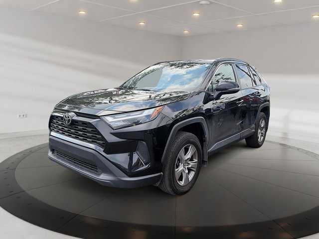 2022 Toyota RAV4 XLE AWD + TOIT OUVRANT + CARPLAY +CAMERA + MAGS