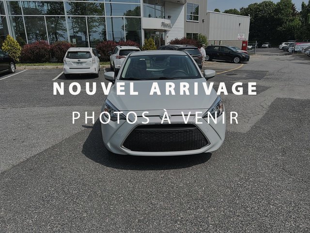 Toyota Yaris Hatchback XLE + HATCH BACK + 34719 KM 2020