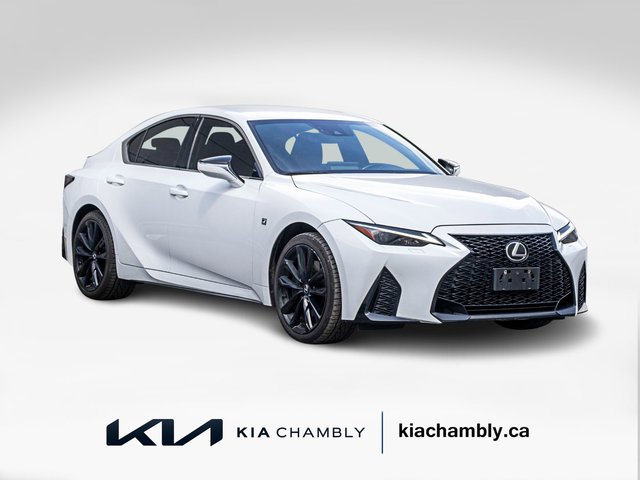 Lexus IS  2021