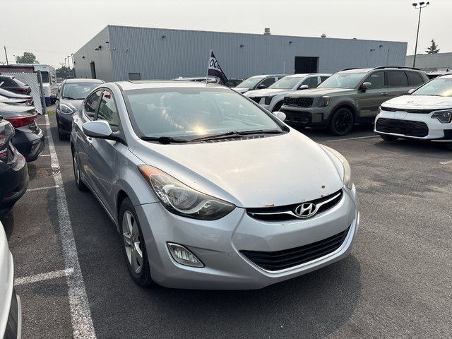 Hyundai Elantra  2012