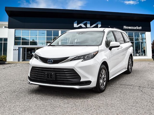 2025 Toyota Sienna Hybrid