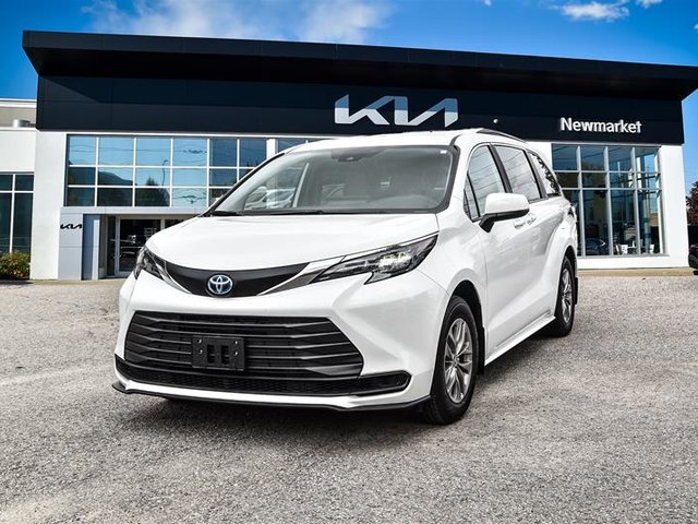 2025 Toyota Sienna Hybrid