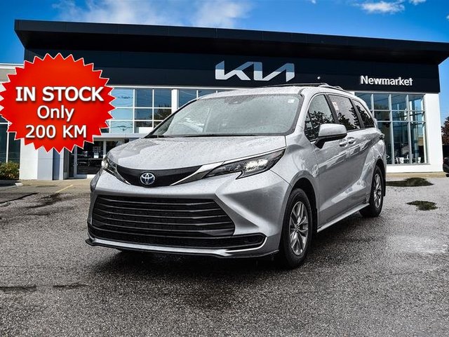 2025 Toyota Sienna Hybrid