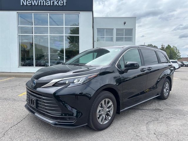 2025 Toyota Sienna Hybrid