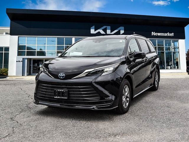 2025 Toyota Sienna Hybrid