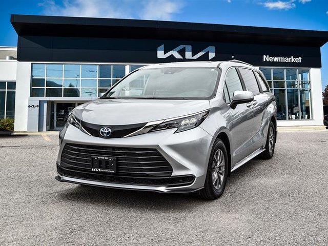2025 Toyota Sienna Hybrid