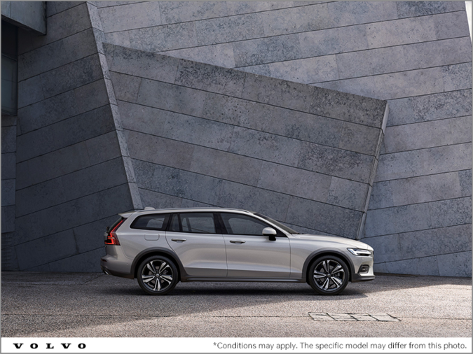 The new 2019 V60 Cross Country
