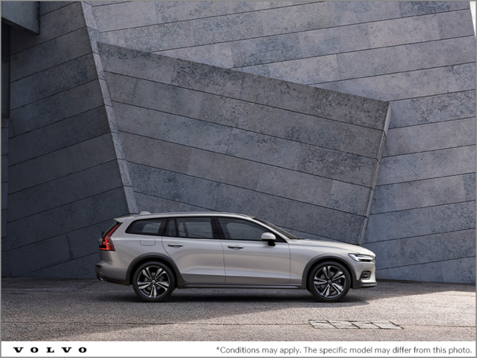 The new 2019 V60 Cross Country