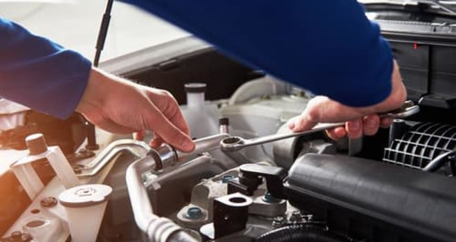 The Pros of Acquiring the Services of a Certified Mercedes-Benz Mechanic