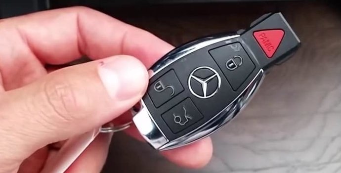How to Change the Battery in Your Mercedes-Benz Key Fob