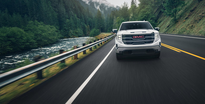 10 Things to Know About the 2024 GMC Sierra Engine Lineup