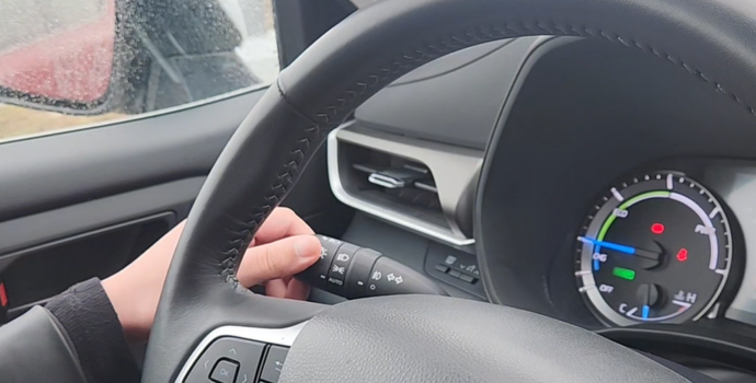 How to Enable Auto High Beams in Your Toyota | Toyota Tip Tuesday