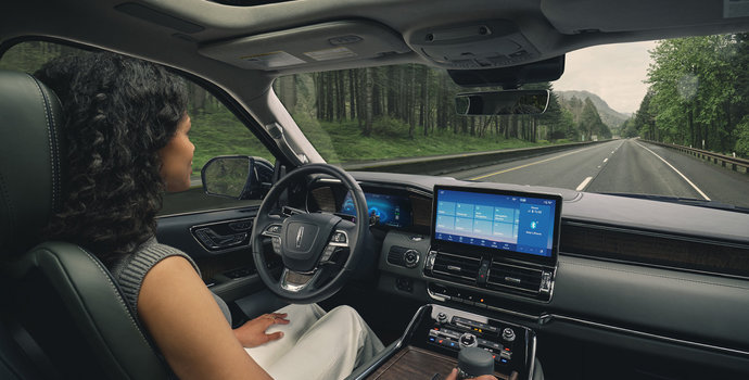 What is Lincoln BlueCruise?