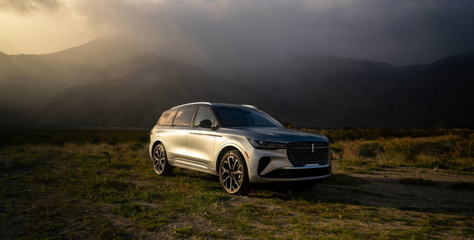 Everything You Want to Know About the 2024 Lincoln Nautilus Hybrid Engine