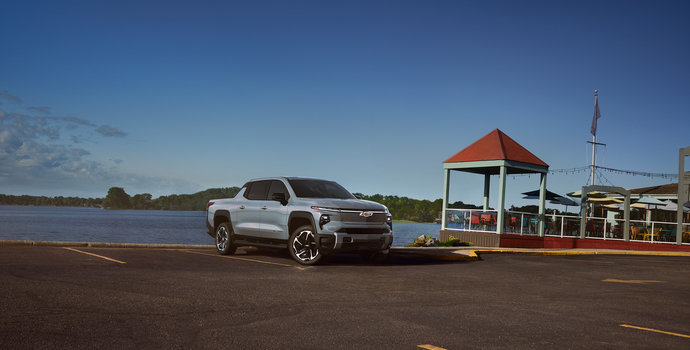 Range, Charging Capability, and Towing Specs Confirmed for 2025 Chevrolet Silverado EV
