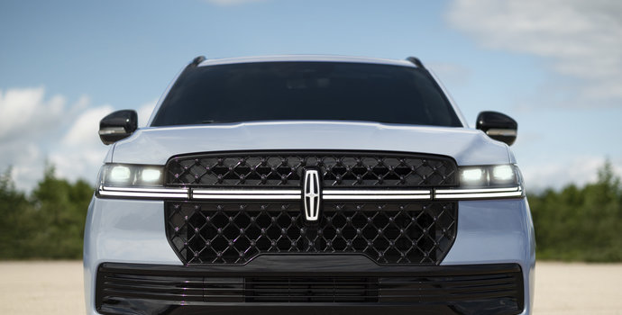 Ranking 2025 Lincoln SUVs vs. Their Competition