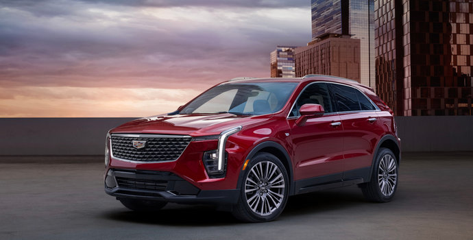 Comparing the Different 2025 Cadillac XT4 Trims