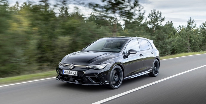 2025 Volkswagen Golf R Black Edition: Unique Features for a Unique Icon