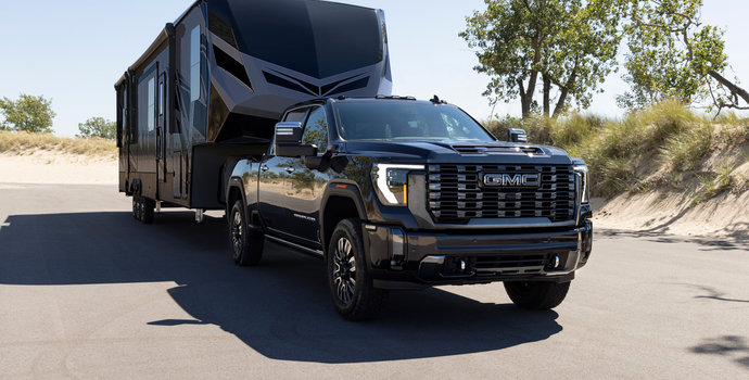 Which GMC Trucks Can Tow a Fifth Wheel?