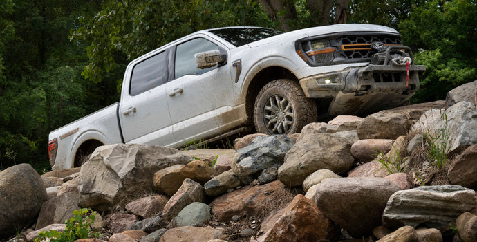 2025 Truck Engine Comparison: Ford F-150 vs Chevrolet Silverado vs GMC Sierra vs RAM 1500