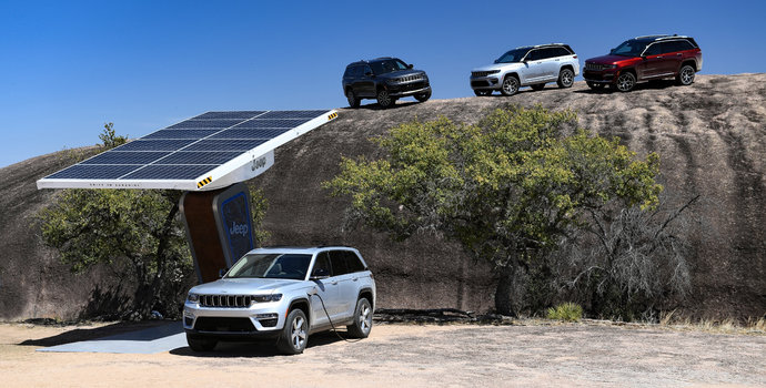 The 2026 Jeep 4xe Lineup Explained: An Ontario Buyer's Guide