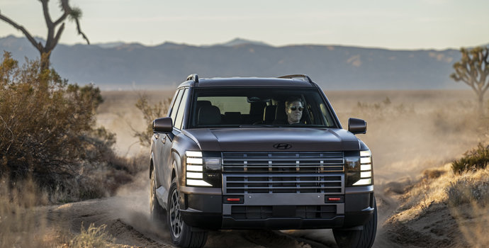 Should You Buy a 2025 New Vehicle in Stock or Wait for a 2026 Model?