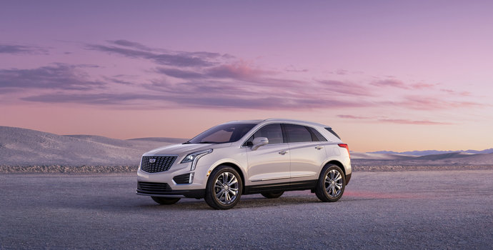 2026 Cadillac OPTIQ vs. 2025 Cadillac XT5: The Ultimate Gas vs. Electric Compact Luxury SUV Comparison