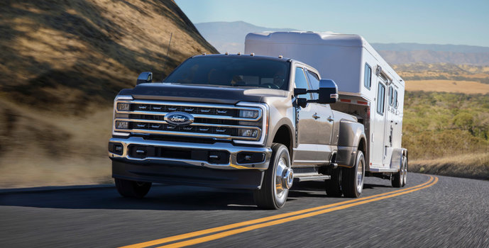 2026 Ford Super Duty Lineup: Specs, Engines, and Towing Capacity for Barrie Drivers